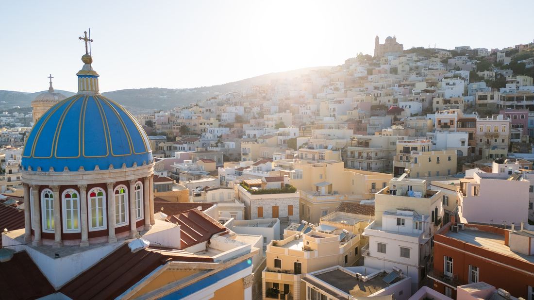 Η Ερμούπολη στο χρυσό φως